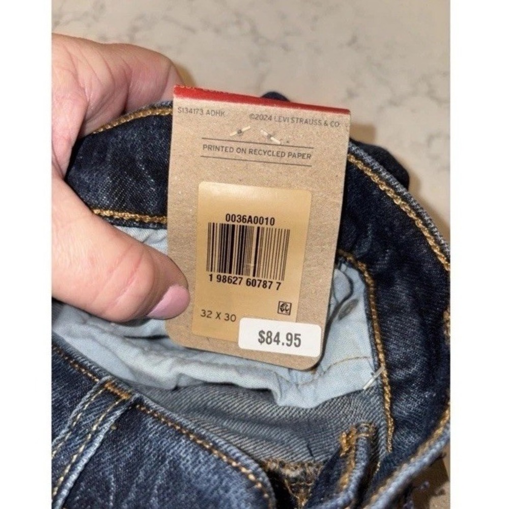 Levi's 501 Curve Premium Women's High Rise Button Fly Jeans Straight 32x30 NWT - Picture 5 of 7